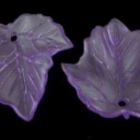 Lapelis akrilinis violetinis skaidrus 24x22,5mm